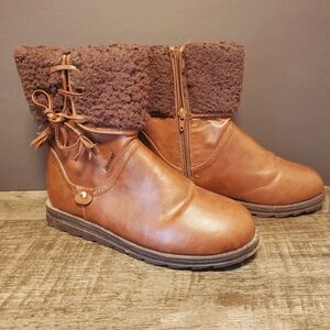 Vintage Muk Luks Brown Lined Boots Size 9